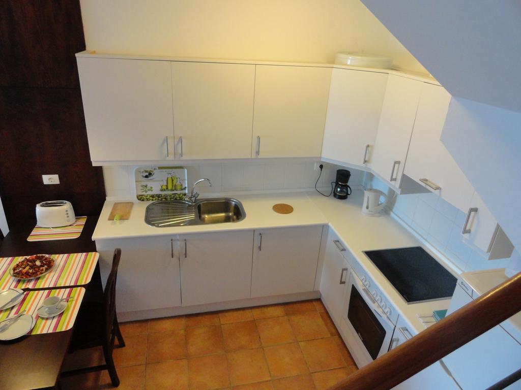 Apartamentos Alegro 포리스 데 아보나 객실 사진