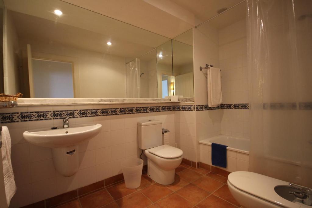 Apartamentos Alegro 포리스 데 아보나 객실 사진
